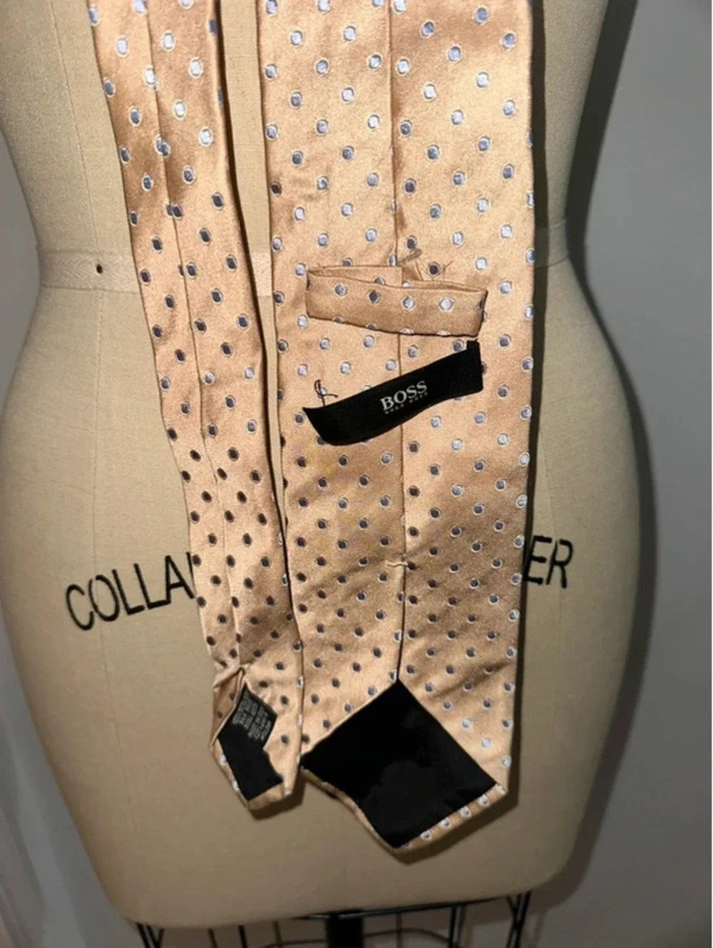 Vintage Hugo Boss 100% Silk Tie crafted in Italy
